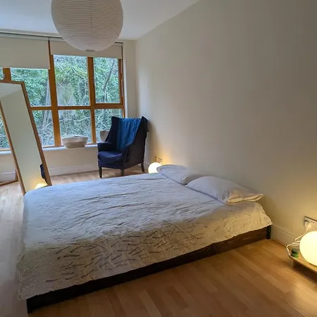 Homely & Spacious 2Bd Close To Phoenix Park & City * 더블린
